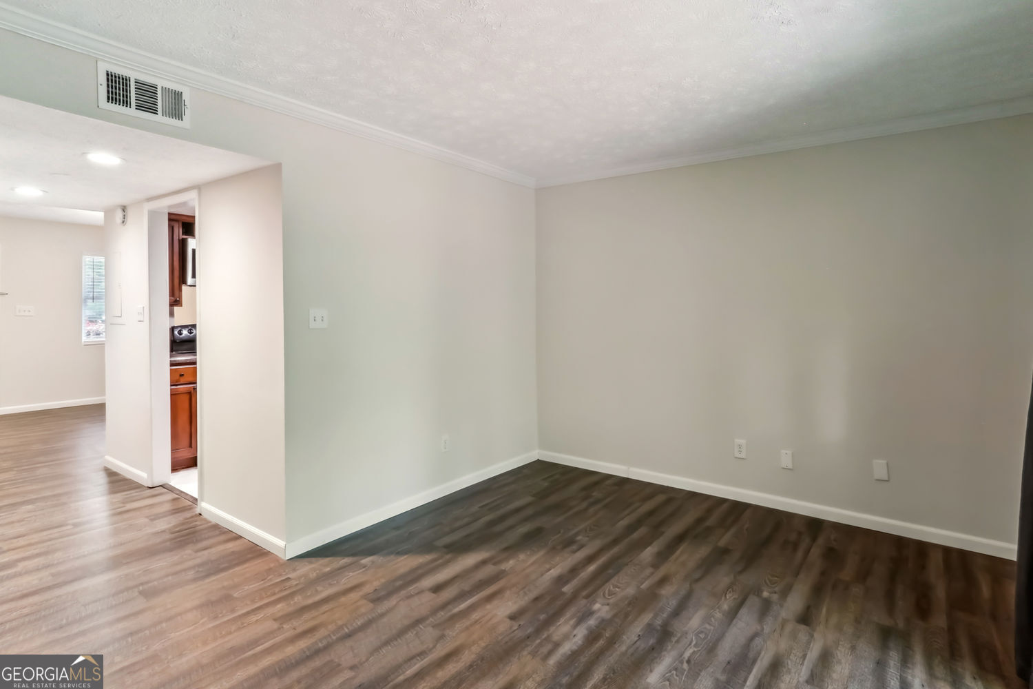 Smyrna, Georgia 30080, United States, 2 Bedrooms Bedrooms, ,2 BathroomsBathrooms,Residential,Active,187111