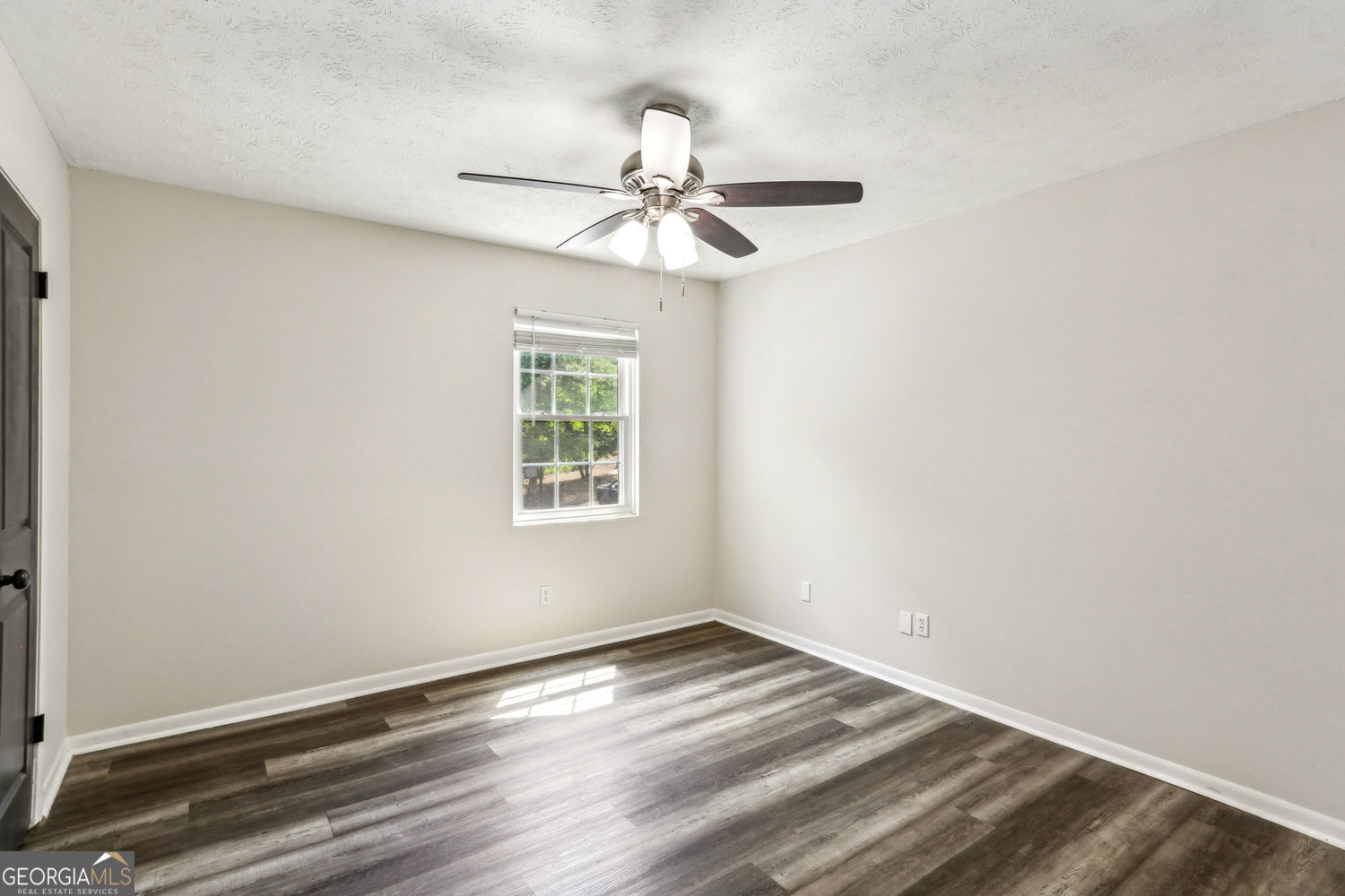 Smyrna, Georgia 30080, United States, 2 Bedrooms Bedrooms, ,2 BathroomsBathrooms,Residential,Active,187111