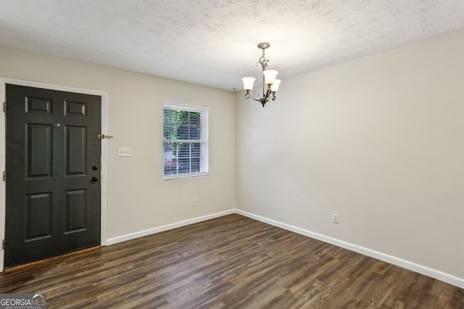 Smyrna, Georgia 30080, United States, 2 Bedrooms Bedrooms, ,2 BathroomsBathrooms,Residential,Active,187111