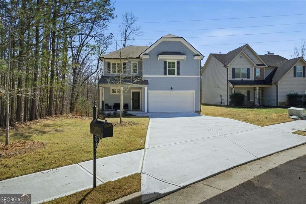 Photo of 3980 Riverchess Drive SW, Atlanta, GA 30331 (MLS # 10710862)