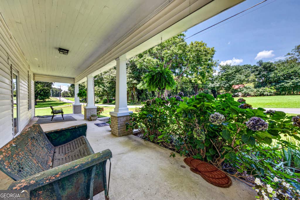 Photo of 174 Sanford Drive, Nicholson, GA 30565 (MLS # 10827388)