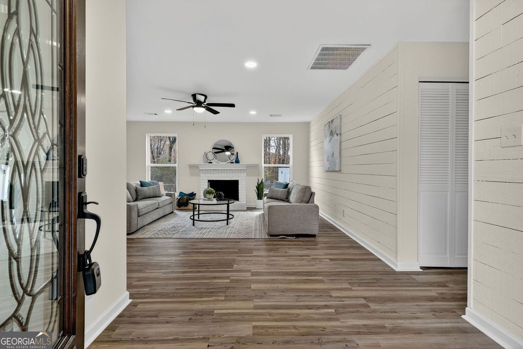 Photo of 1188 Cottonwood Drive, Lawrenceville, GA 30043 (MLS # 10691141)