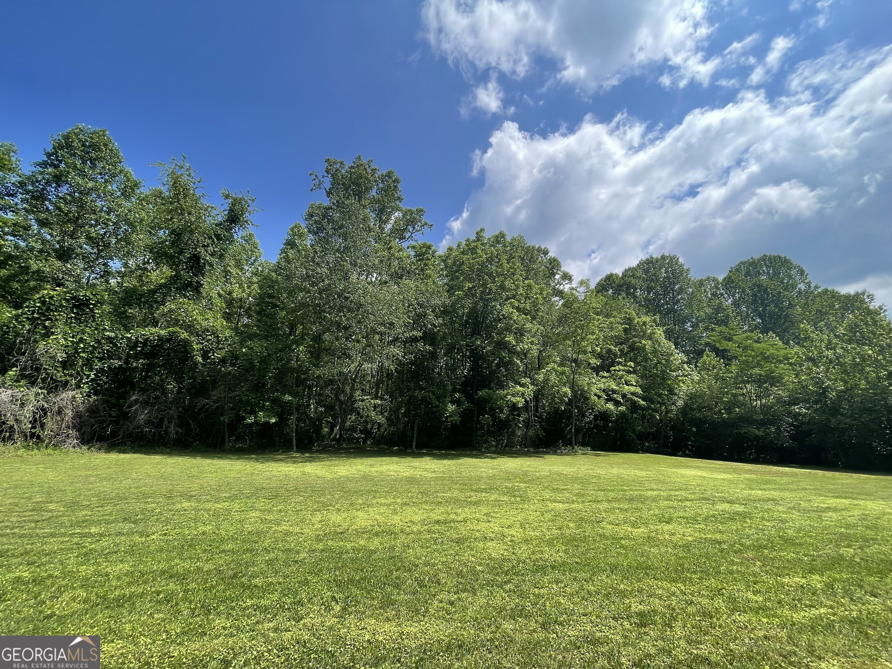 424 Harkins RD