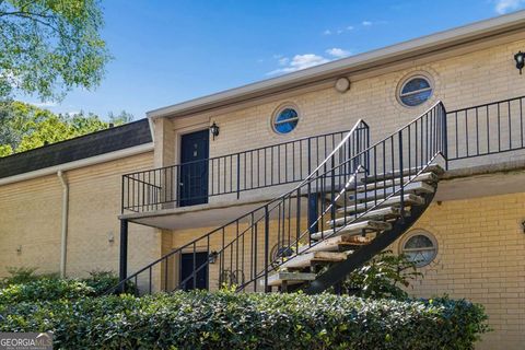 Photo of 5400 Roswell Road #G5, Atlanta, GA 30342 (MLS # 10733352)