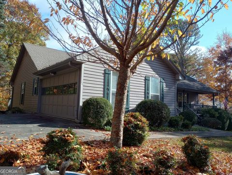 A home in Sky Valley