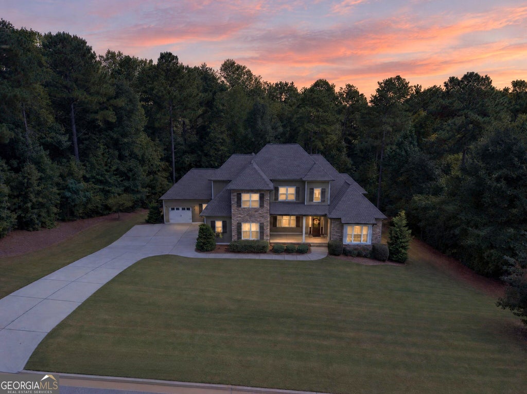 Photo of 122 Brook Trail, Newnan, GA 30265 (MLS # 10856668)