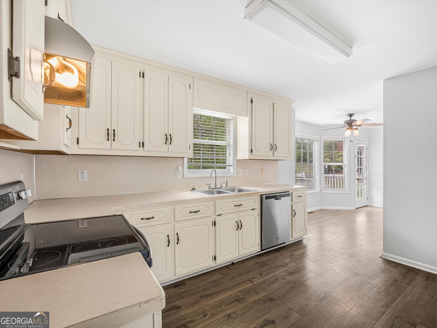 6235 Little Ridge RD