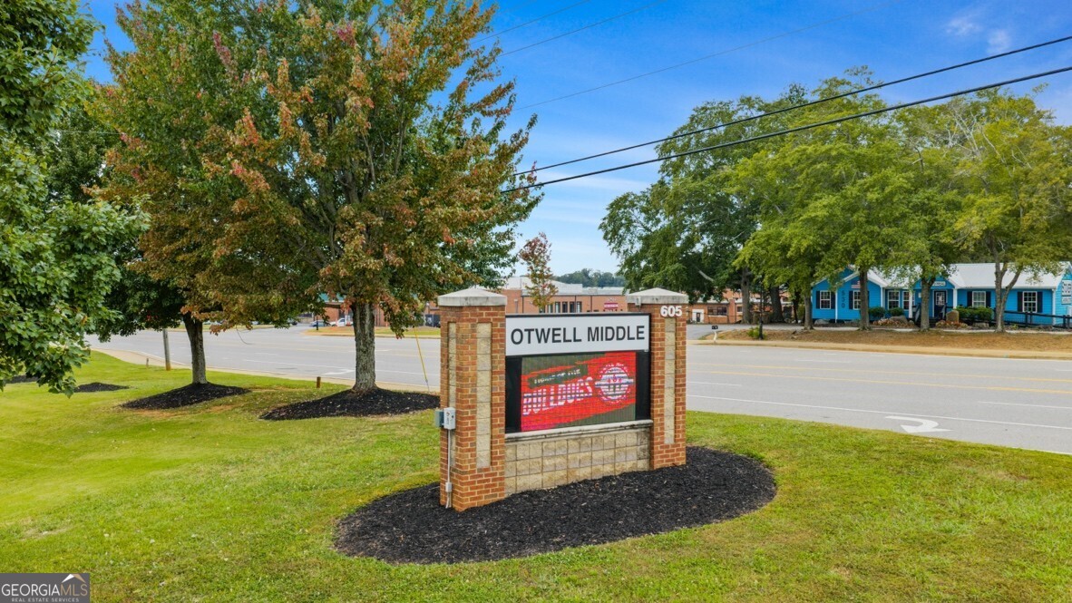 THALLEY CREEK ESTATES - Residential