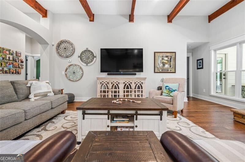102 Hardwood LN