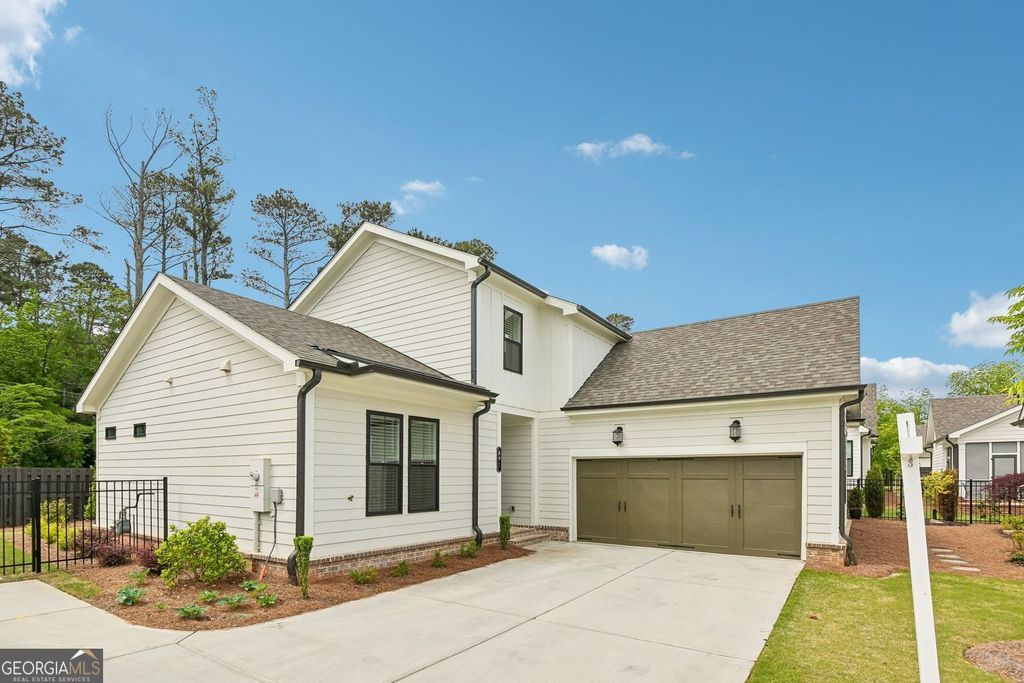 Photo of 491 Pearl Street, Cumming, GA 30040 (MLS # 10757162)