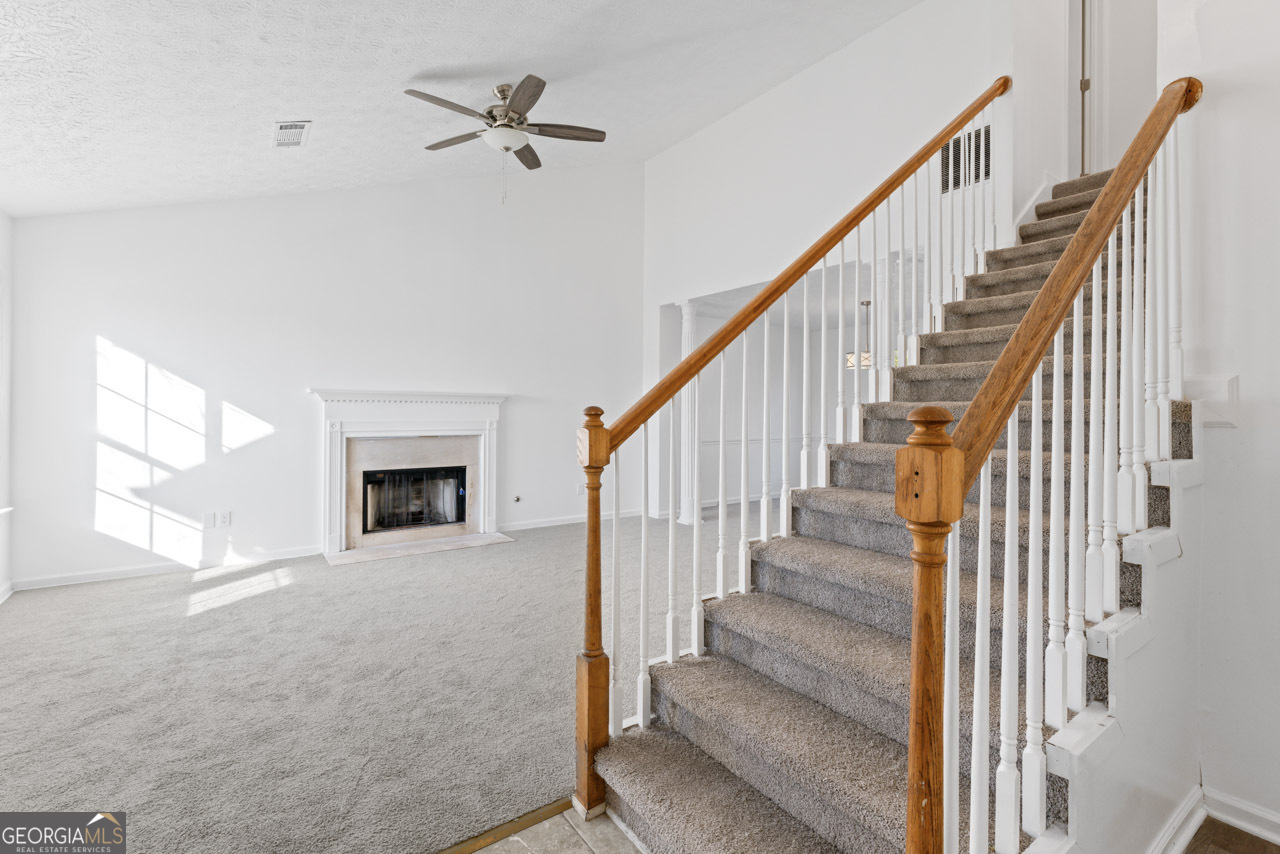 5728 Rock Shoals WAY