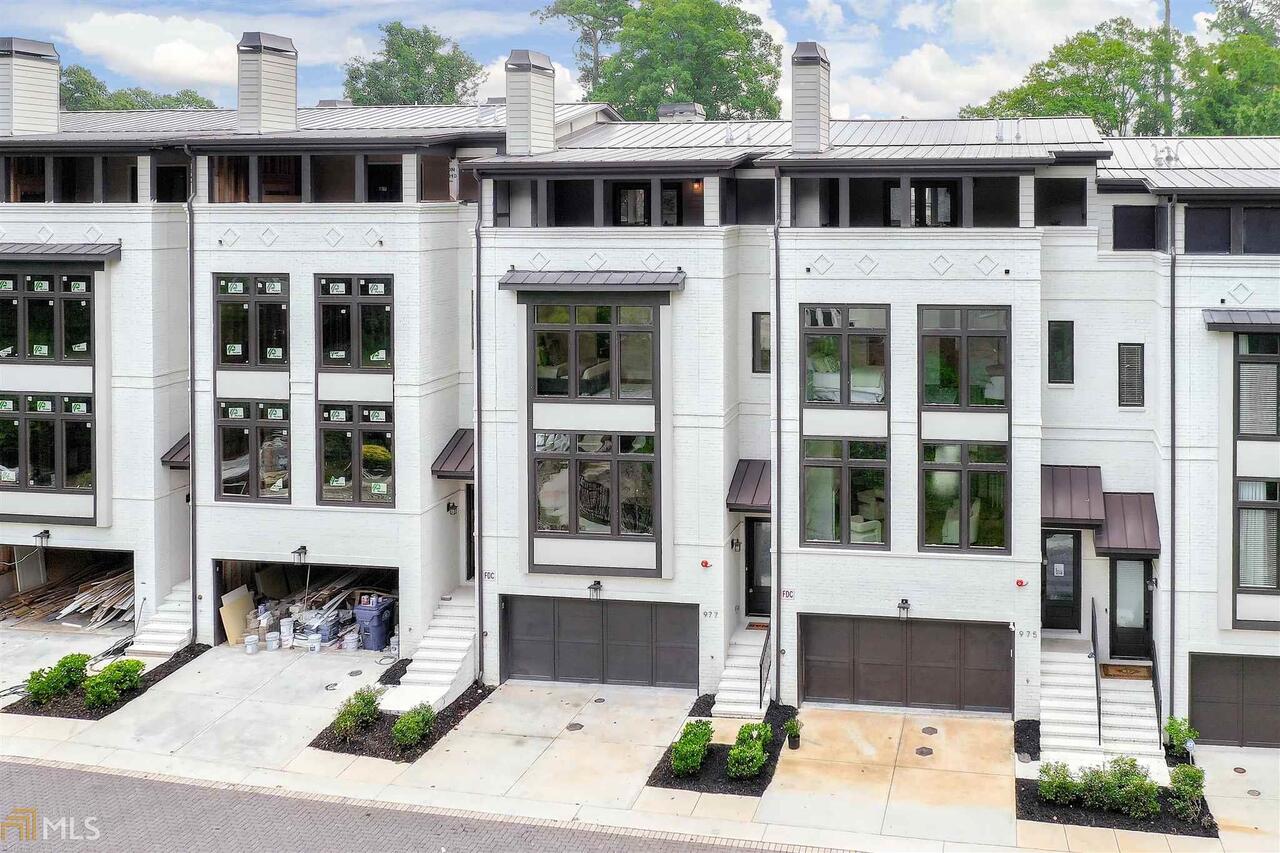 The Row Homes At Phipps - Residential