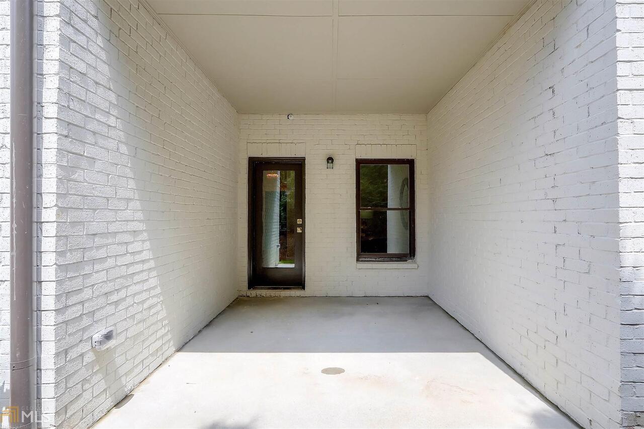 The Row Homes At Phipps - Residential