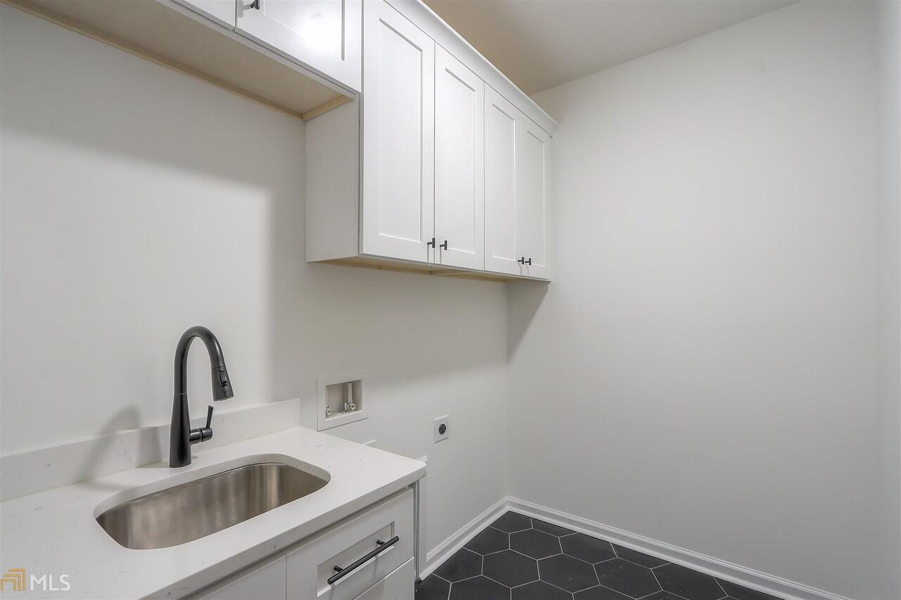 The Row Homes At Phipps - Residential