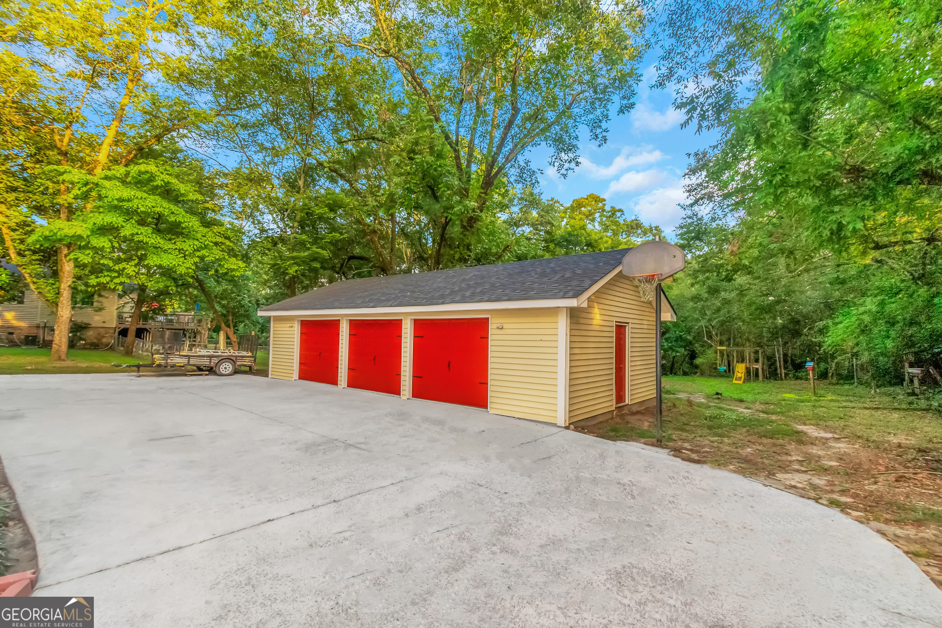 1068 N Main ST