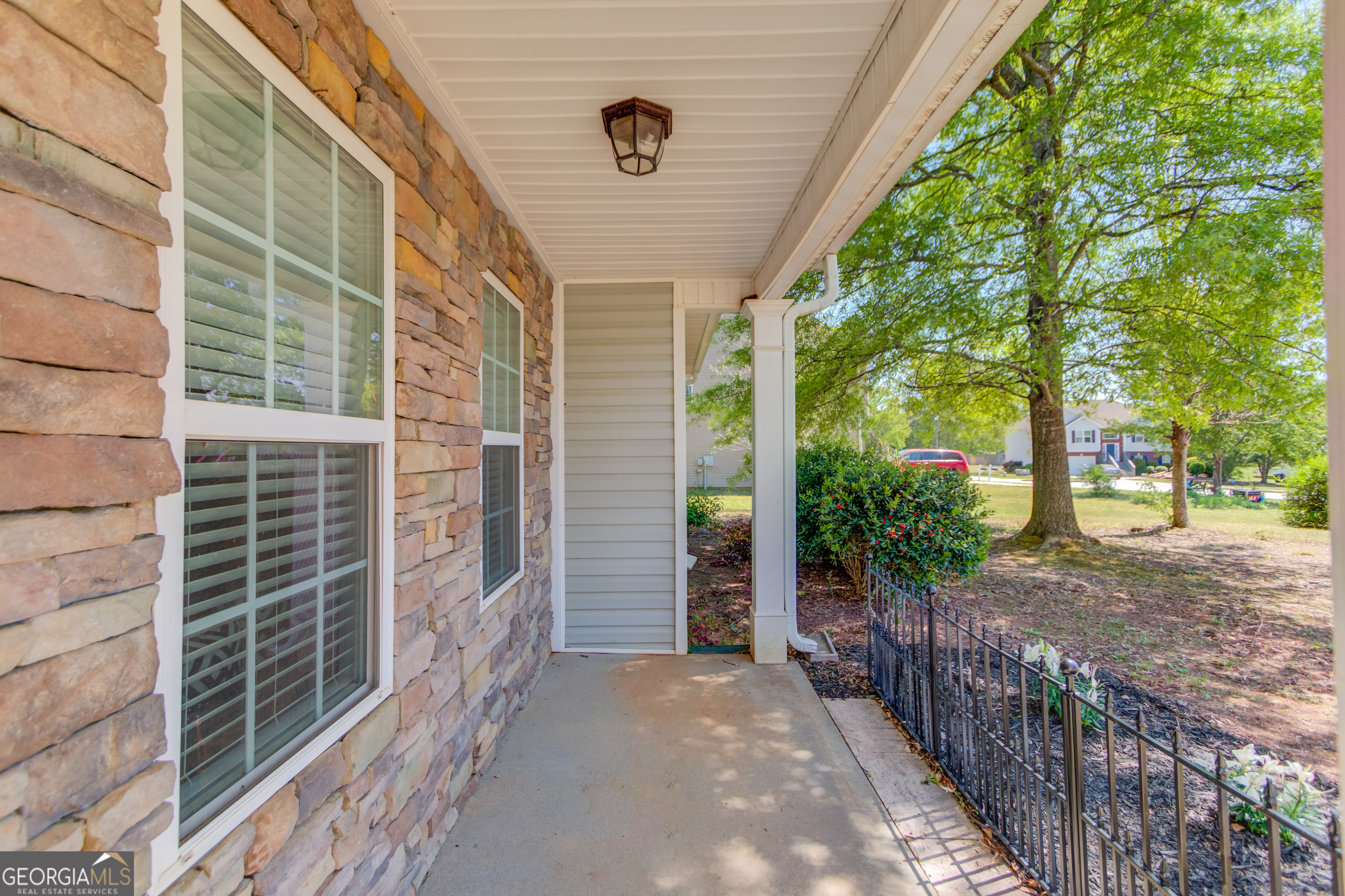 849 Evergreen DR
