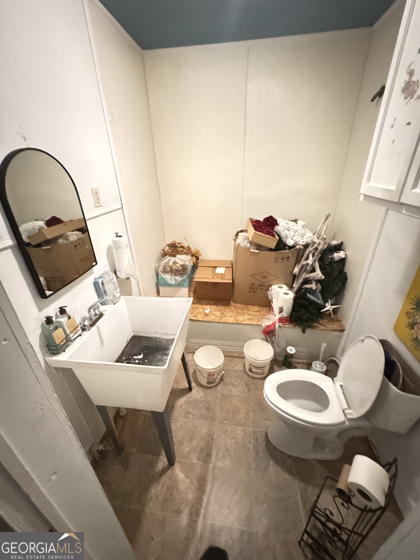 1199  & 1201 W Main CRST