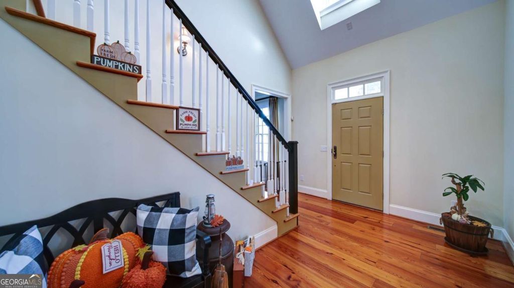 Photo of 5580 Point West Drive, Oakwood, GA 30566 (MLS # 10629844)
