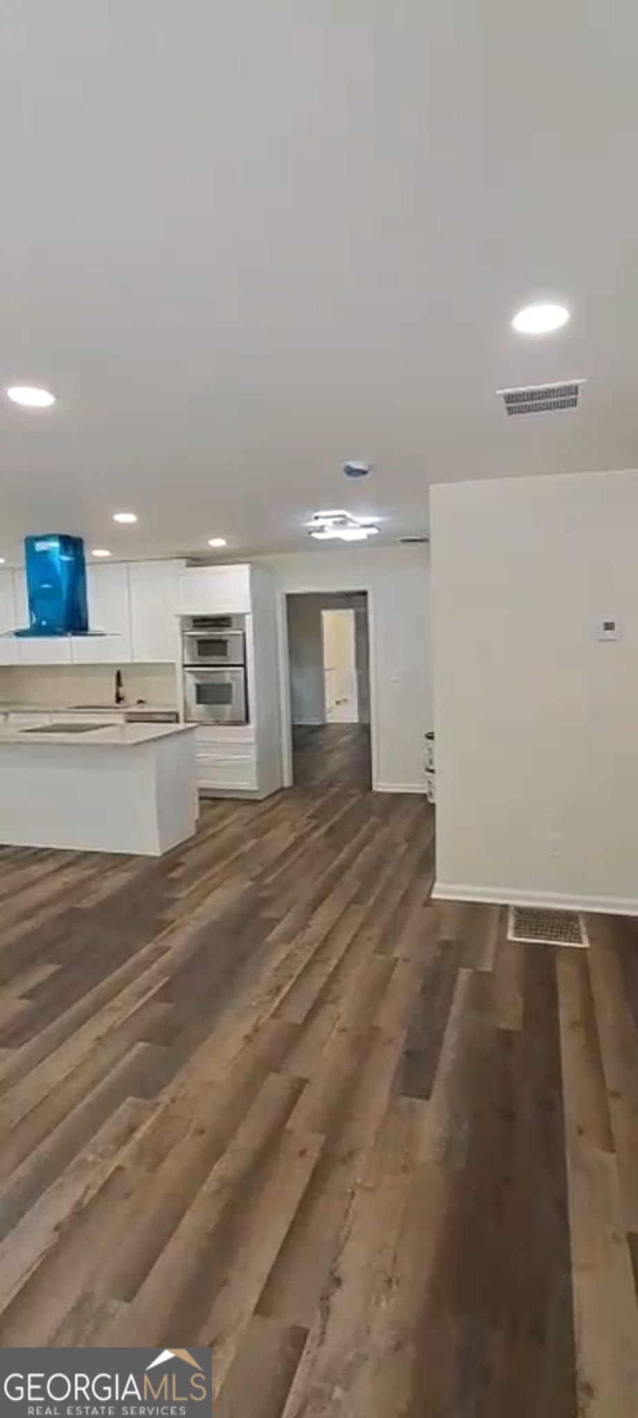 188 OAK DR