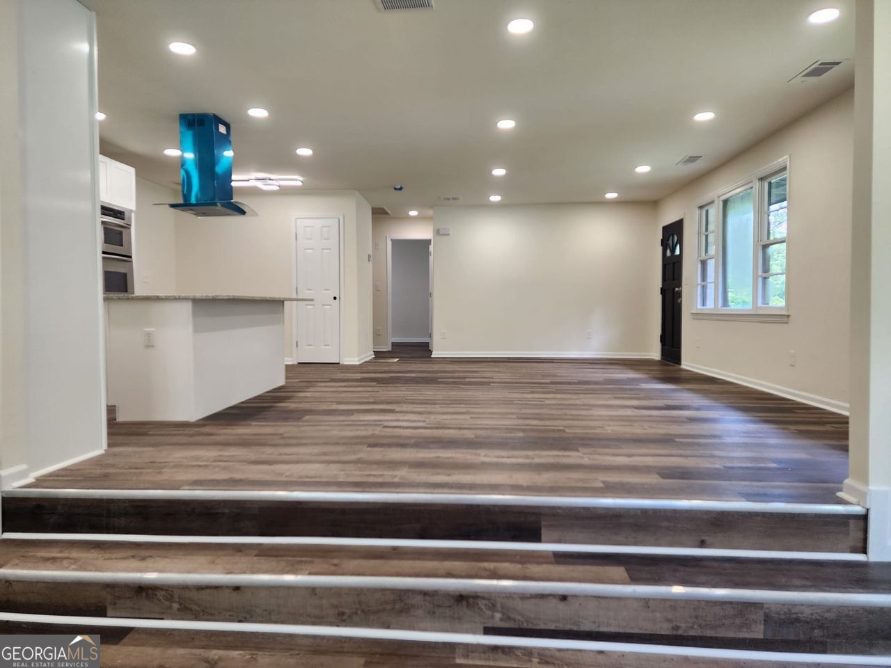 188 OAK DR