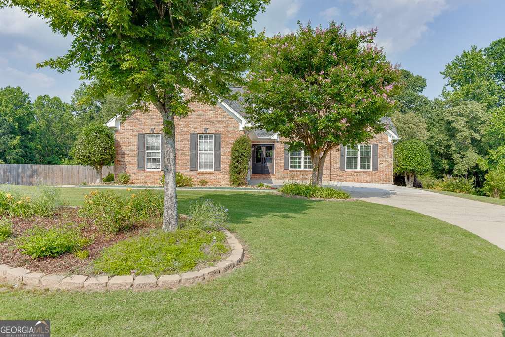 4690 Martins Crossing West DR