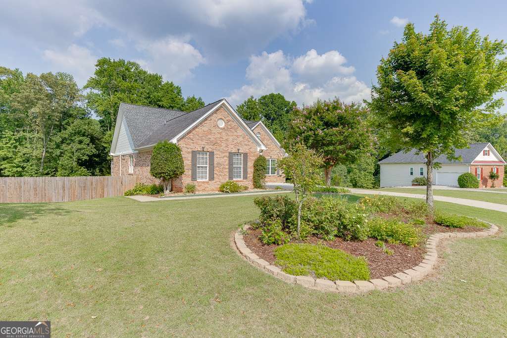 4690 Martins Crossing West DR