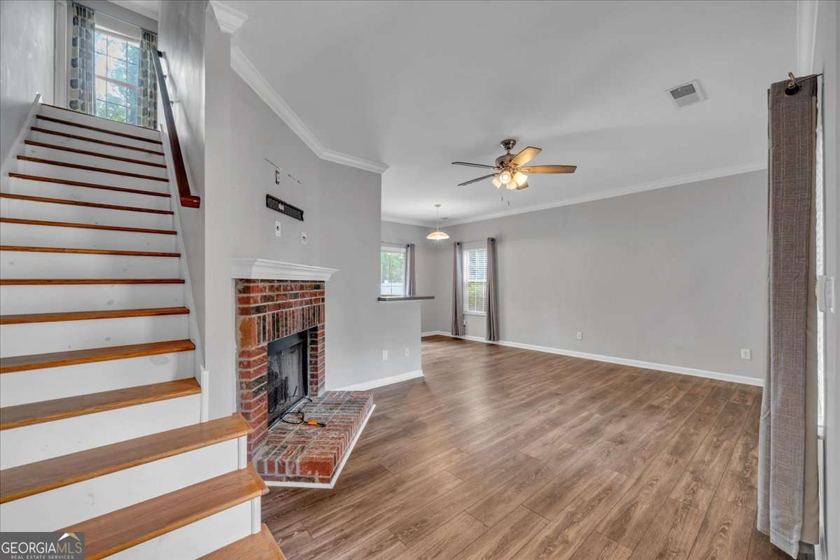 103 S Fairfield DR