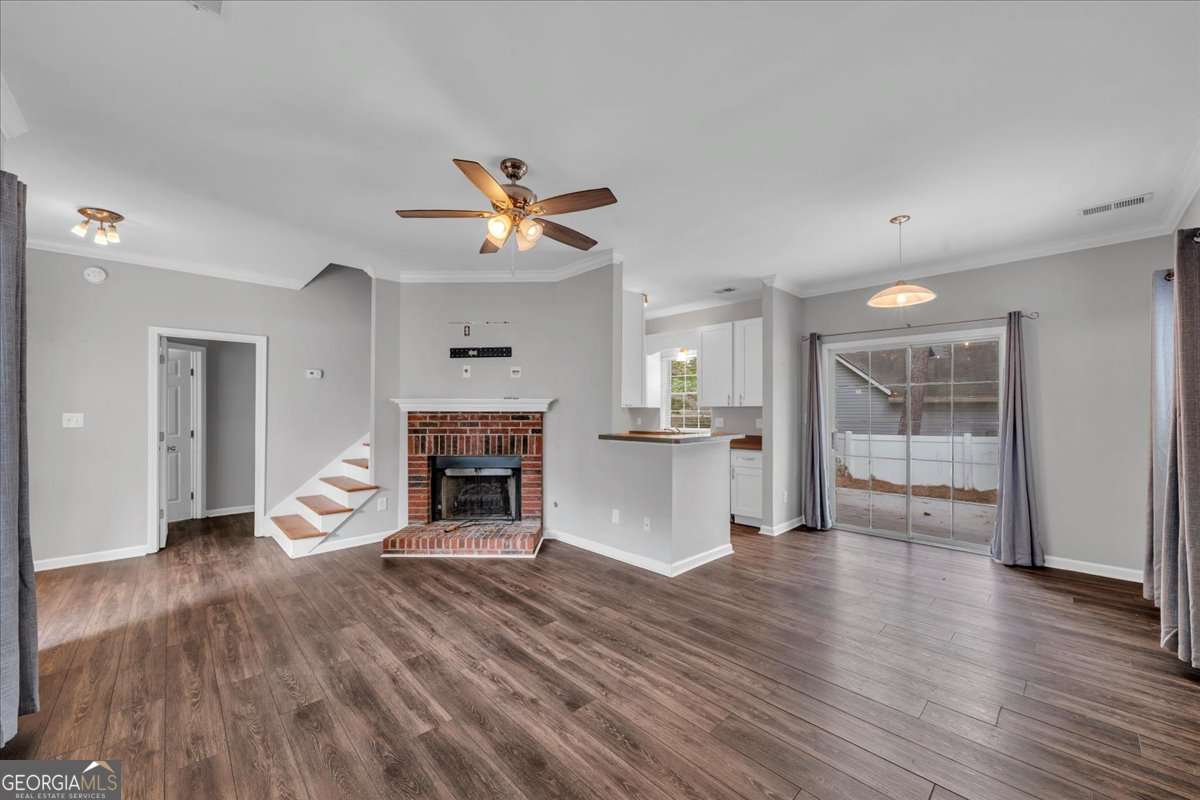 103 S Fairfield DR