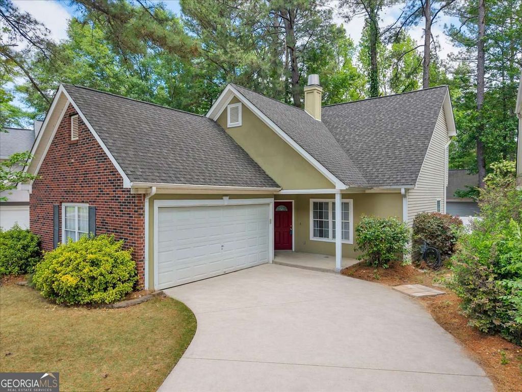 Photo of 103 S Fairfield Dr, Peachtree City, GA 30269 (MLS # 10756369)