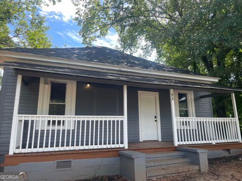 218 E Tinsley Street, Griffin, GA 30223 - #: 10499768
