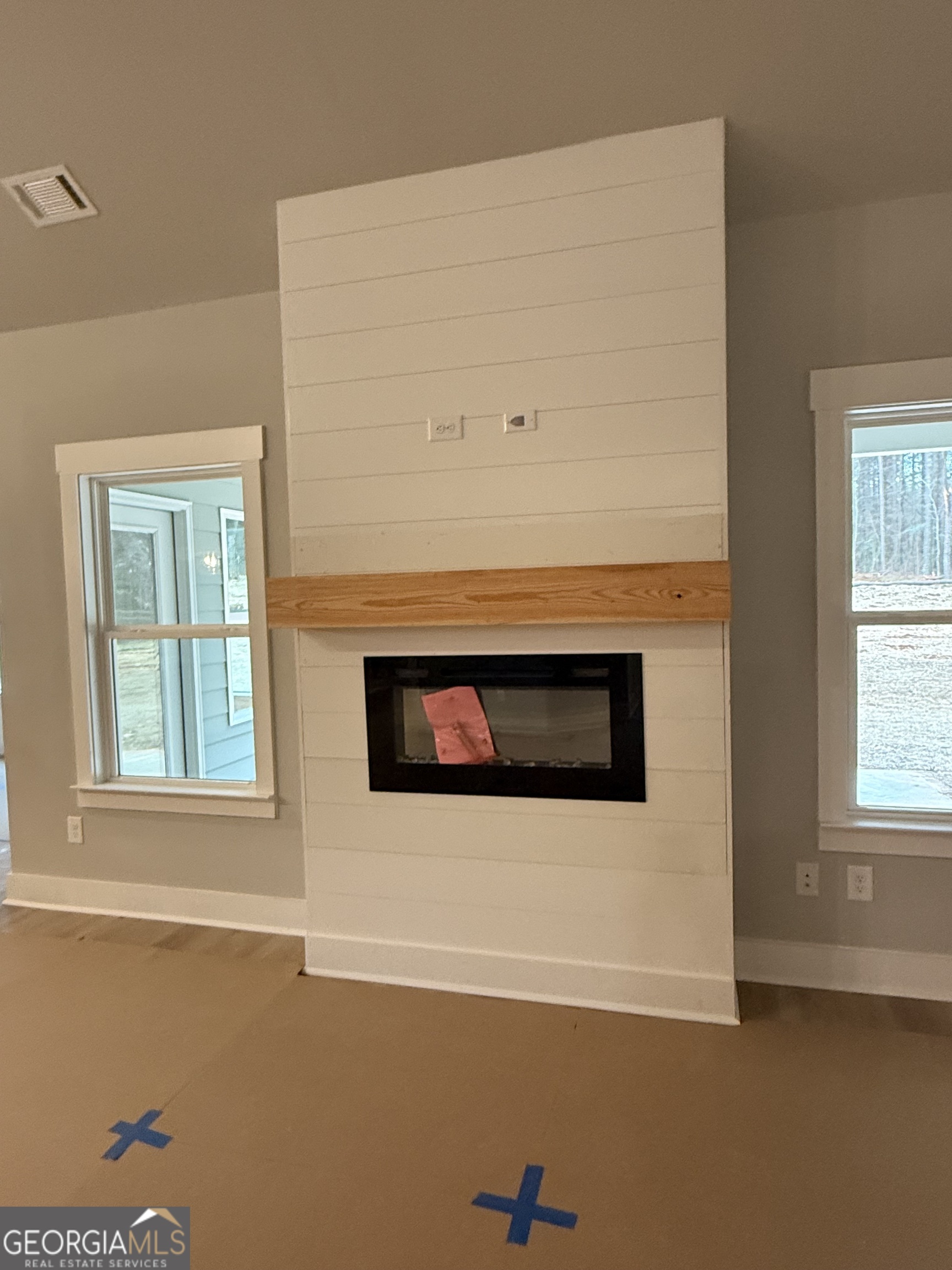 404 Tanners Bridge RD