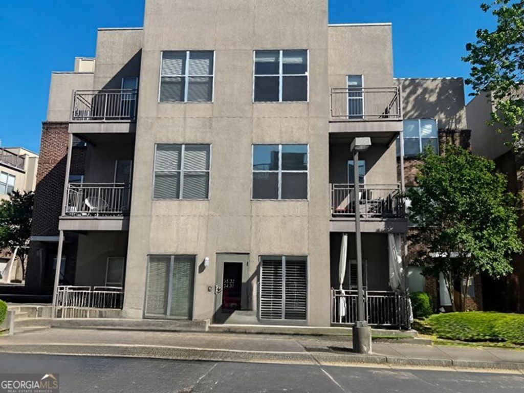 Photo of 238 Walker Street SW #32, Atlanta, GA 30313 (MLS # 10761162)
