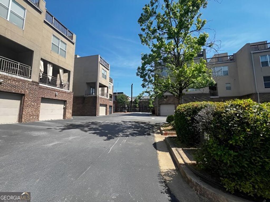 Photo of 238 Walker Street SW #32, Atlanta, GA 30313 (MLS # 10761162)