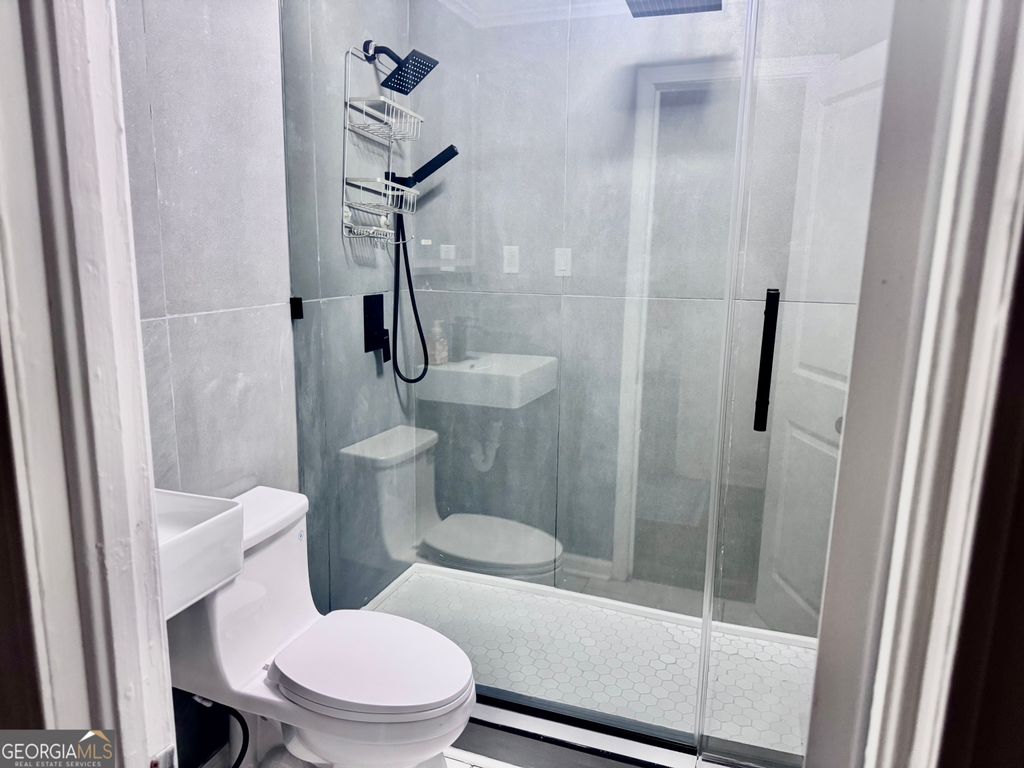 Photo of 2005 Clairmont Terrace NE, Atlanta, GA 30345 (MLS # 10678685)