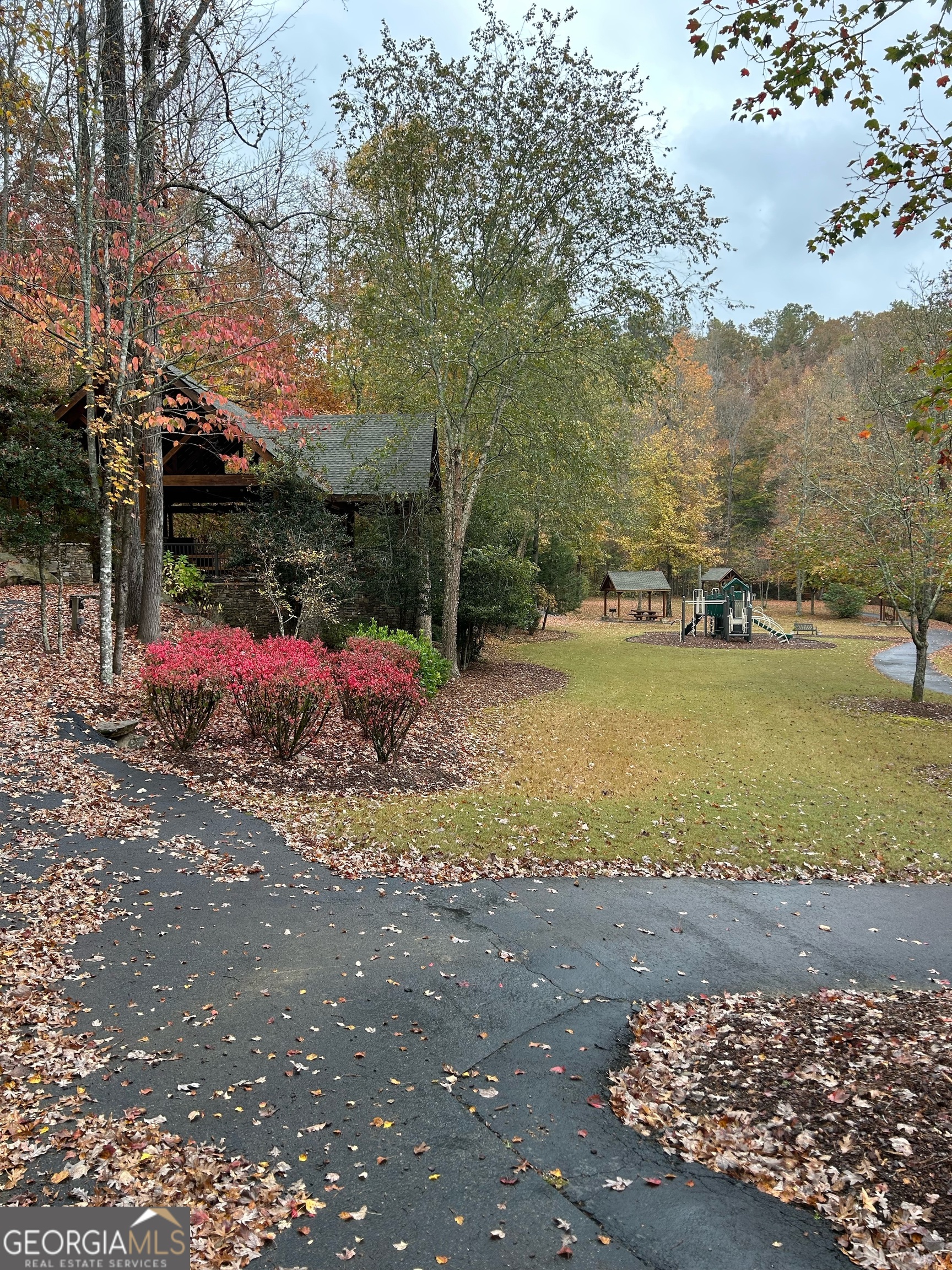 896 Harris Creek DR