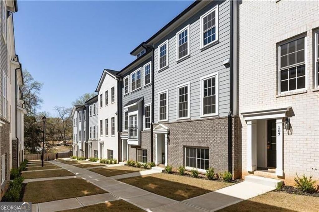 Photo of 3165 Dogwood Drive #107, Hapeville, GA 30354 (MLS # 10693483)