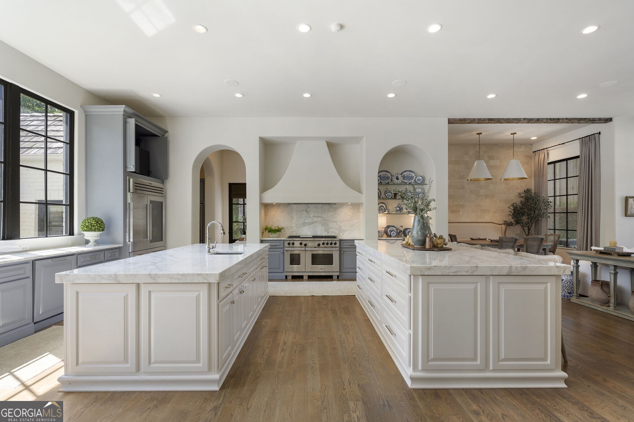3888 Peachtree Dunwoody RD