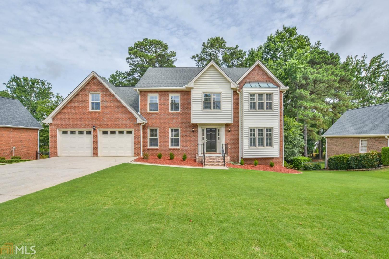 Great CURB APPEAL welcomes you & the rest will make you never want to leave! OVERSIZED BONUS ROOM UP PLUS 4 ADDL BEDROOMS. SPACIOUS FINISHED BASEMENT w lots of STORAGE. BIG KITCHEN with BREAKFAST ROOM, Laundry/mud rm off kitchen. FAMILY ROOM WITH BUILT INS AND BRICK FIREPLACE. Step right out of the family room & onto your DECK overlooking the LUSH GREEN YARD! MASTER IS SPACIOUS w WALK IN CLOSET. UPDATED MASTER BATH! Great home in a GREAT location! BROOKWOOD ELEMENTARY, CREWS MIDDLE, & BROOKWOOD HIGH! DON'T MISS OUT!
