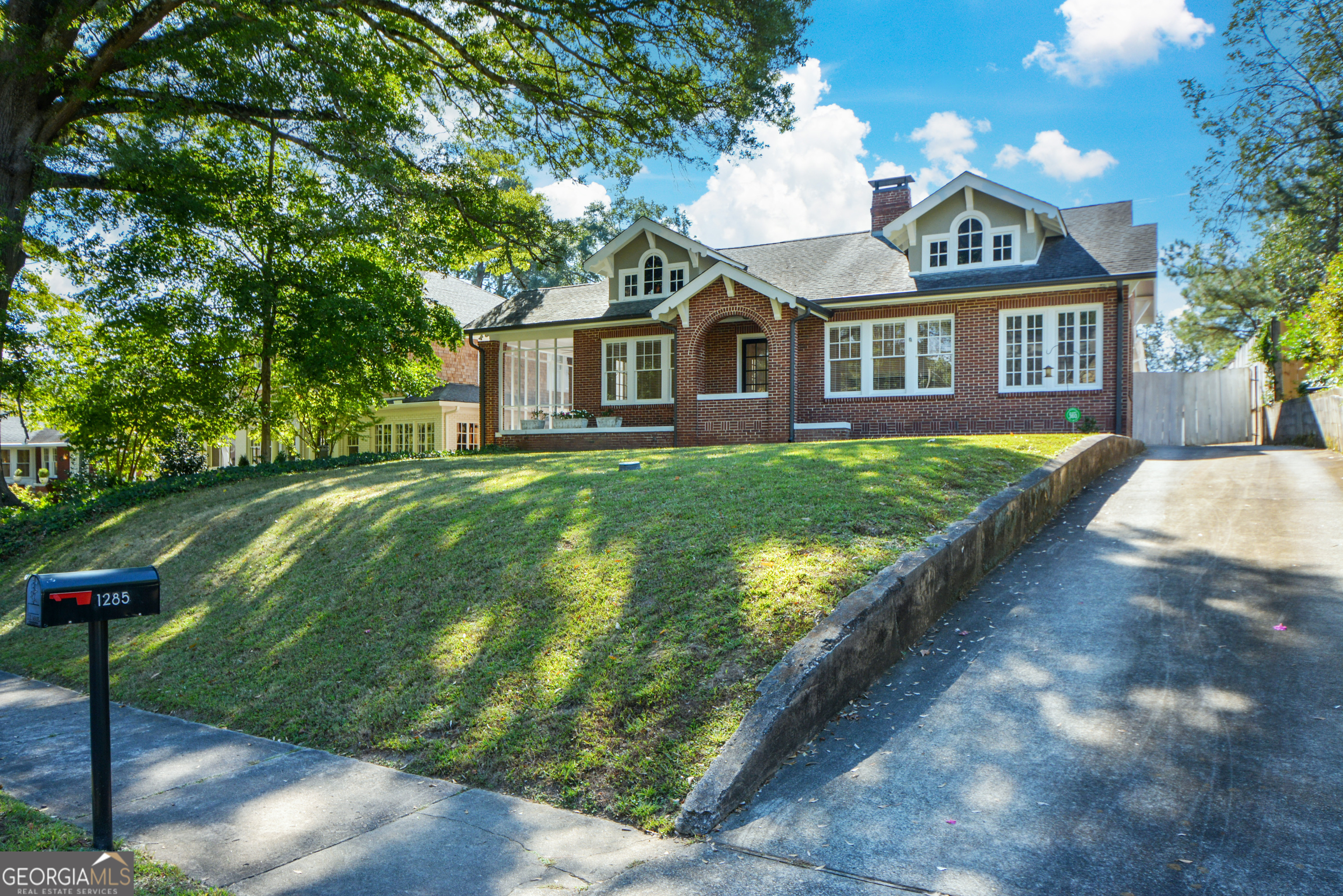 1285 Oxford RD NE