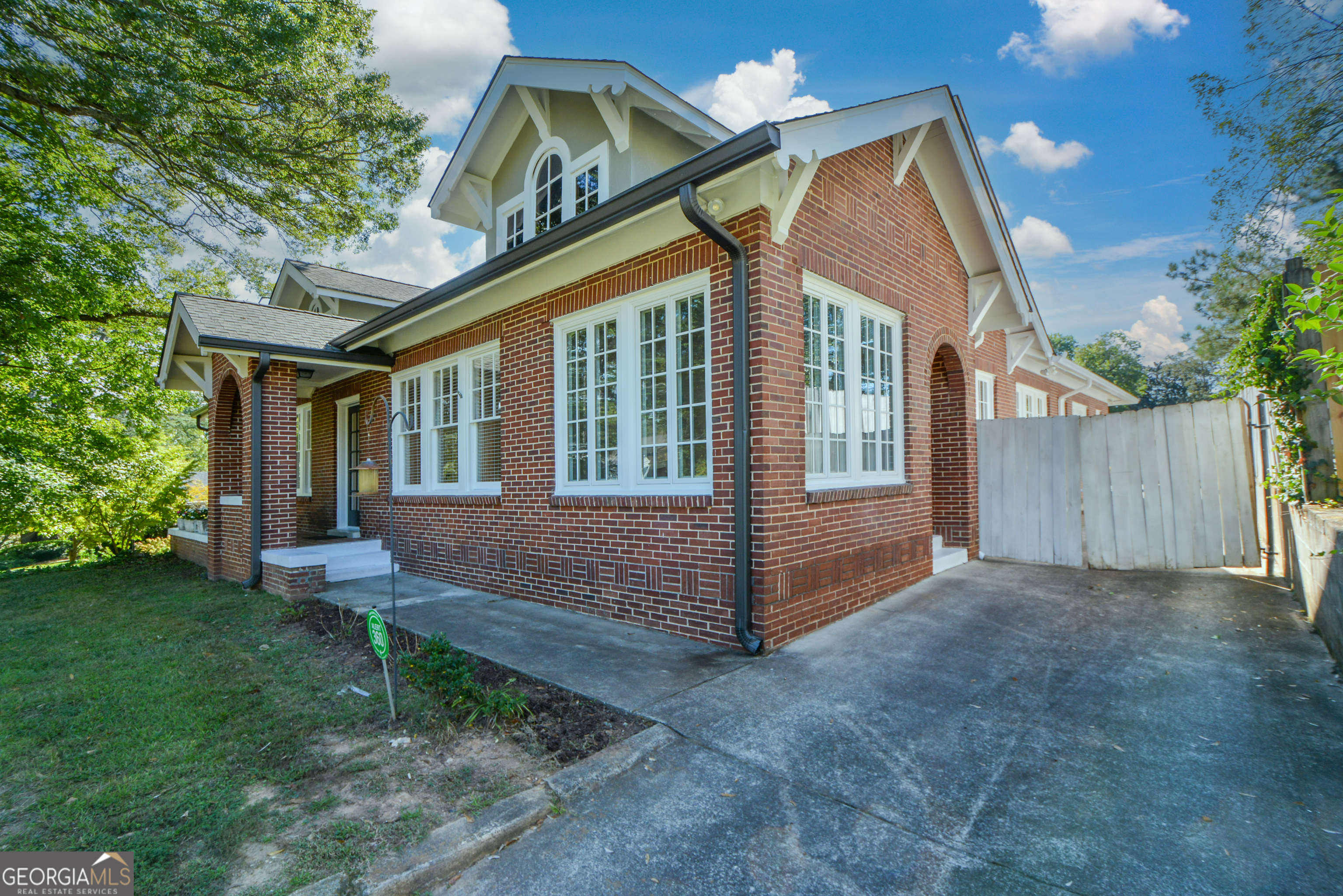 1285 Oxford RD NE