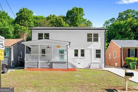 Photo of 1689 Derry Avenue SW, Atlanta, GA 30310 (MLS # 10758915)