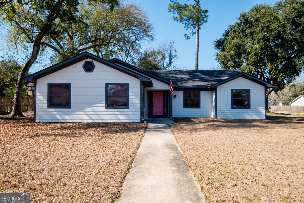 Photo of 100 Pinedale Drive, St. Marys, GA 31558 (MLS # 10799136)