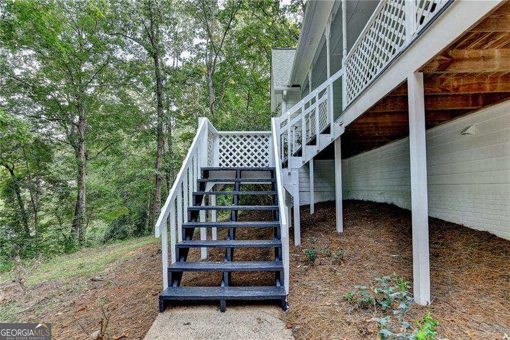 Photo of 214 Valley Brook Drive, Woodstock, GA 30188 (MLS # 10788041)