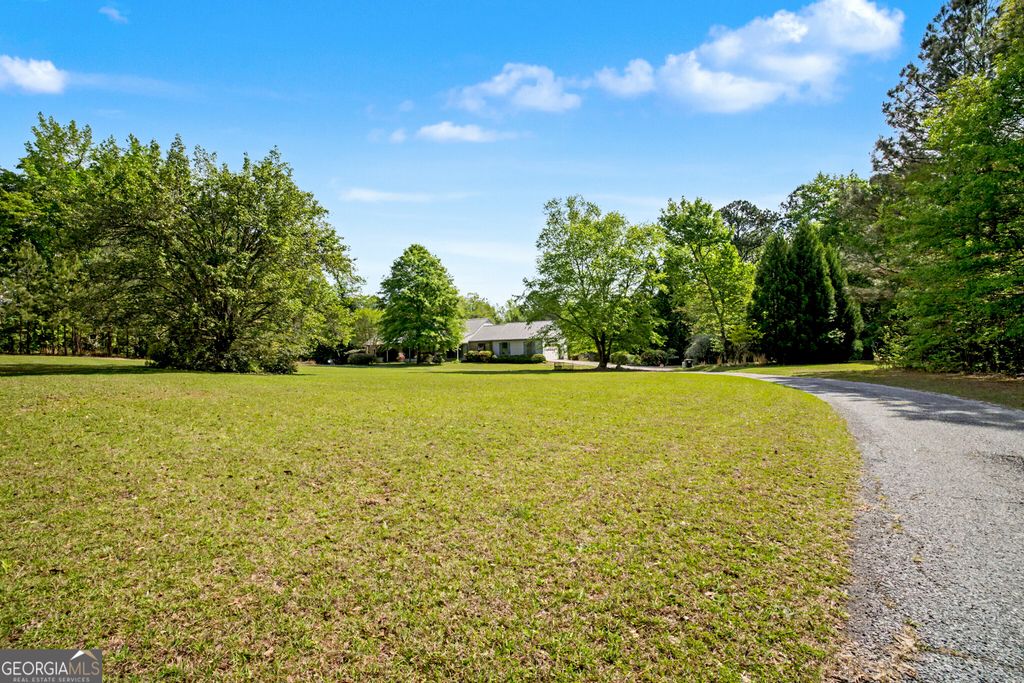 Photo of 430 Antioch Road, Fayetteville, GA 30215 (MLS # 10736423)