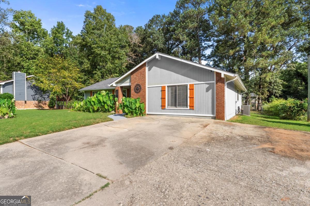 1467 Diplomat DR
