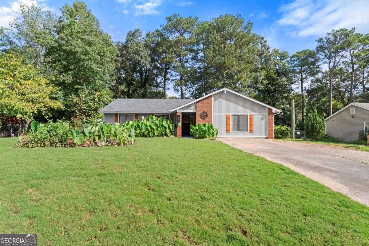 1467 Diplomat DR
