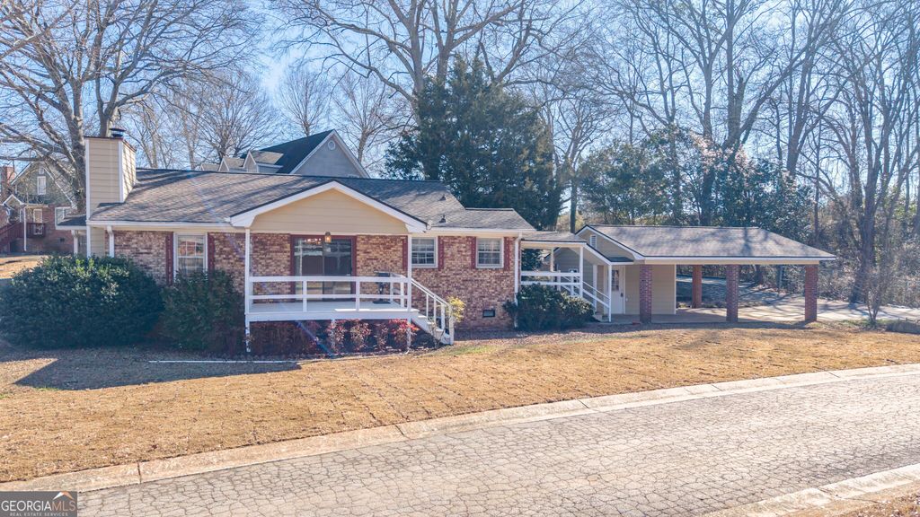 Photo of 113 Oxford Square, Carrollton, GA 30117 (MLS # 10692526)