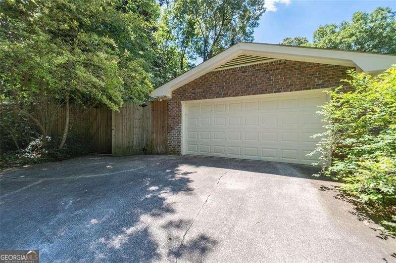 5147 Charmant PL