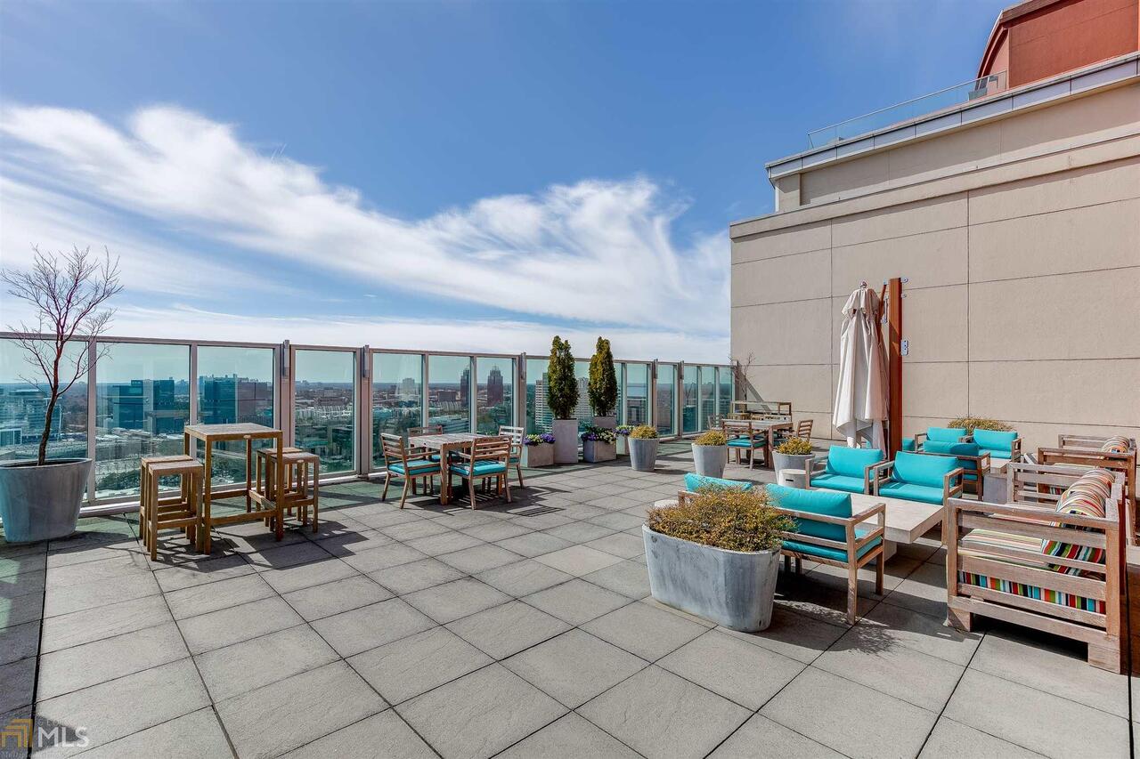 The Manhattan - Residential