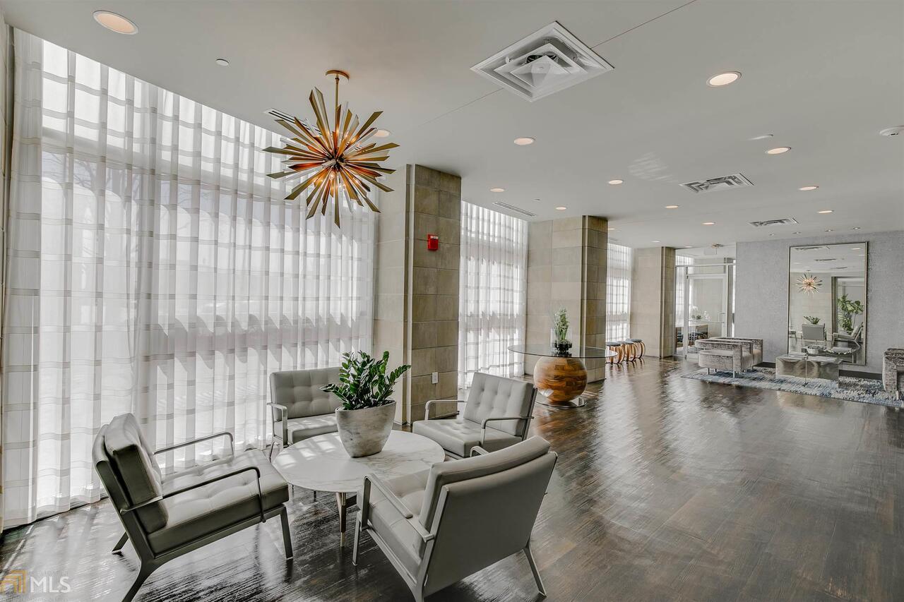 The Manhattan - Residential